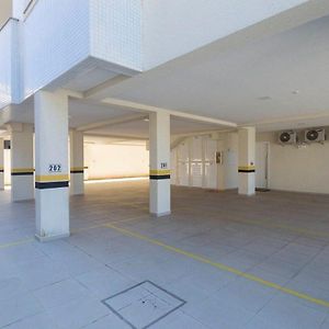 Apartamento com vista para o mar com 02 dormitórios